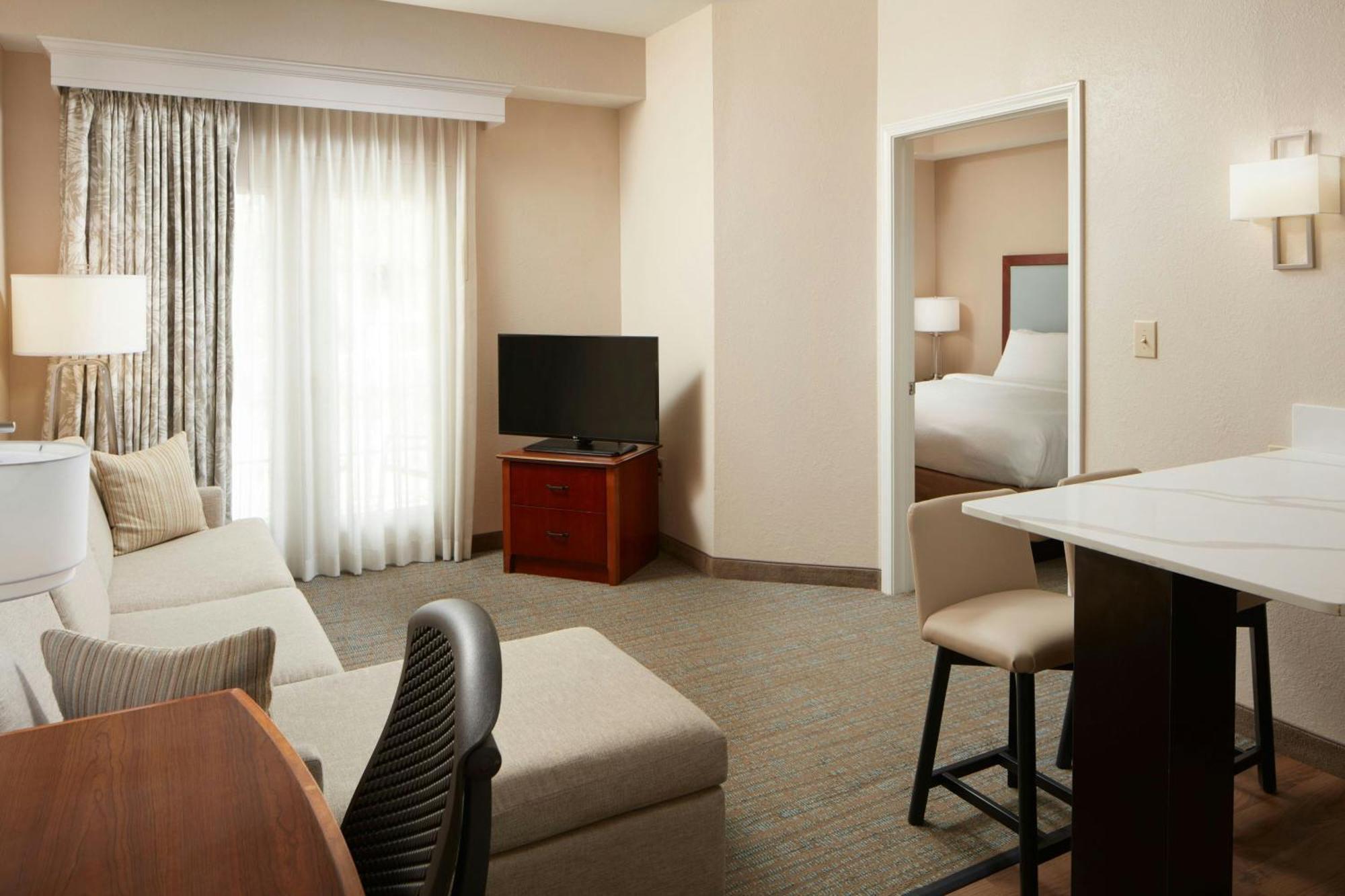 By Marriott Charleston Mt. Pleasant Hotel Mount Pleasant