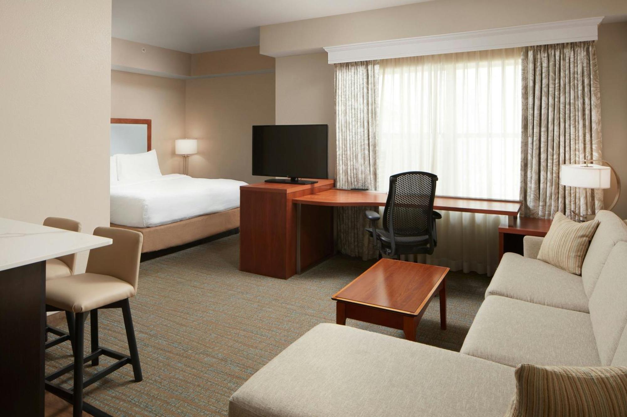 Hotel By Marriott Charleston Mt. Pleasant